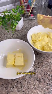 Sabe quando seu buttercream talha, ou mesmo a massa amanteigada? Um dos motivos é mesmo o ponto da Manteiga… Acompanhe o vídeo e entenda com detalhes. O guia preparatório da confeiteira está disponível, para ter acesso toque no link da bio ✨ | sulenecakes