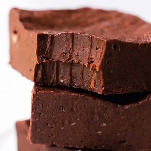 20K views · 558 reactions | These Flourless Brownies are BETTER than any boxed mix out there and only need 6 ingredients- NO butter, NO flour, and an egg-free/vegan option! {paleo, gluten free, grain free} https://thebigmansworld.com/2016/05/08/6-ingredient-flourless-fudge-brownies/ | The Big Man's World | Facebook