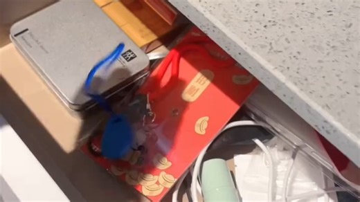 摩米士MOMAX防丢定位器神器airtag定位平替适用苹果精准定位2025新款升级进准定位苹果认证FINDMY查找连接定位