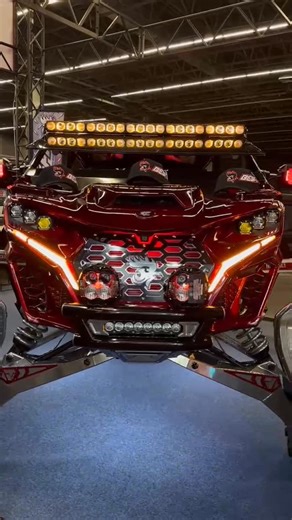 RutasMX on Instagram: "🏁ANOTHER LEVEL👌🏻BI COLOR MAV R⚫️🔴 by @bega_refaccionaria_rzr_"