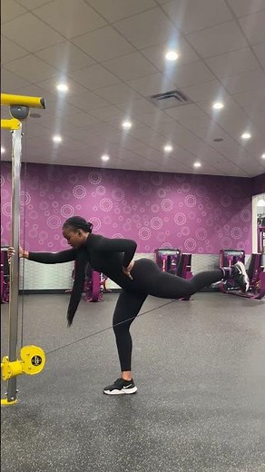 Cable kickback (Machine Variation)