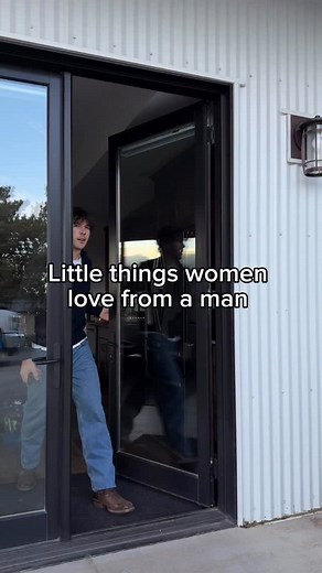 624K views · 20K reactions | It’s the little things, gents. #relationships #datingtips #datingwithapurpose #relationshipgoals | Wyatt Derman | Facebook