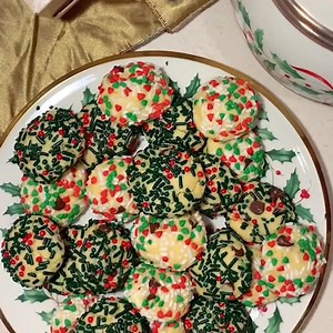 24K views · 1.1K reactions | These cookies are so easy to customize!  | Taste of Home | Facebook