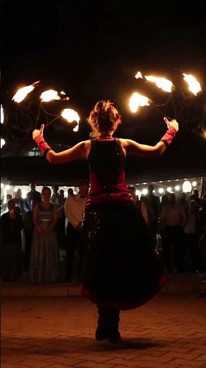 Fire Fans spinning freestyle #firefans #firespinning #fireperformance #kevlarfans