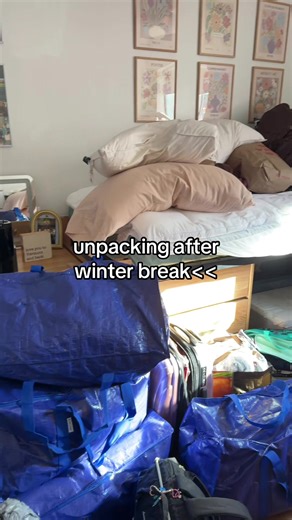 Navigating Unpack After Winter Break in College