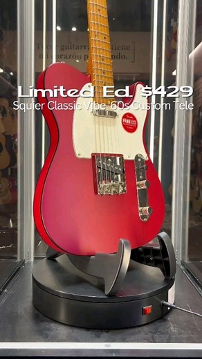 Squier Limited Edition Classic Vibe '60s Custom Telecaster - Satin Dakota Red PRECIO: $429 A nod to the double-bound Tele® models of the 1960s, the Limited Edition Classic Vibe™ '60s Custom Telecaster® creates incredible tone courtesy of the Fender-Designed alnico single-coil pickups. Player-friendly features include a slim, comfortable "C"-shaped neck profile with an easy-playing 9.5"-radius fingerboard and narrow-tall frets, as well as a vintage-style Telecaster bridge with barrel saddles and 