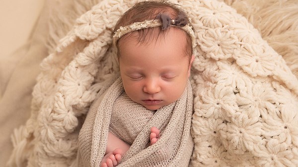 Mom Gives Birth to Baby Conceived from 27-Year-Old Frozen Embryo