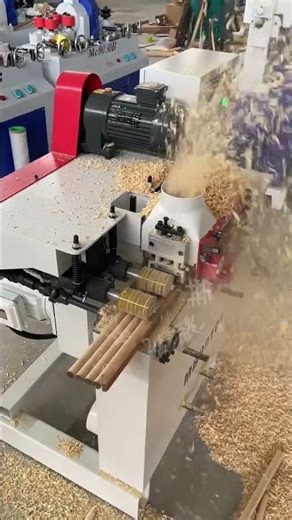 Processing multiple wooden sticks see how it'sdone #woodstickmachine #roundarmachine #woodenproducts