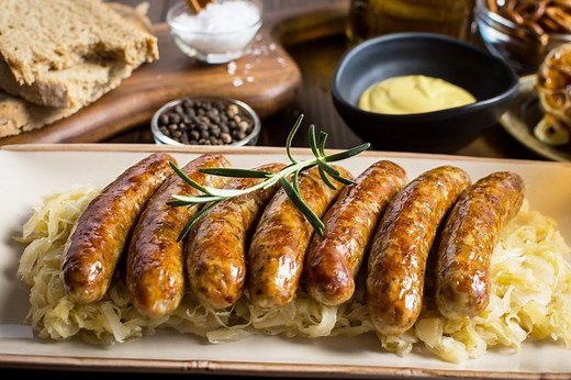 How to Cook Bratwurst in the Oven Easily