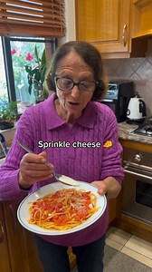 Nonna’s quick pasta sauce for when you don’t have time! 🍝 This is not a passata - just a fresh sauce using very ripe tomatoes 🍅😋 #italianfood #pasta #pastalover #spaghetti #italian #nonna #cooking #easyrecipes #likeforlikes #reeels2024 #recipe #cooking #italianfood #LikeFollowShare #forsyndy #forunitedstates #forpublic #reelsviralシ #reeels #reelsvideoシ #reelfypシ゚ #fbreelsfypシ゚viralシ | My Nonna Fina