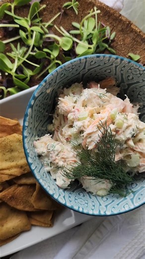 This cold crab dip is what summer snacking dreams are made of — creamy, zesty, and packed with sweet Atlantic crab. Serve it up with crackers, crostini, or just a big spoon (no judgment). Recipe’s on the website — thanks to our friends at Logan's Daily Catch / North Nova Seafoods for the fresh catch! | The Kilted Chef