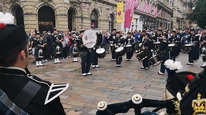 29K views · 2K reactions | The Royal Edinburgh Military Tattoo Pipes and Drums on Buchanan Street earlier today | We Love Pipe Bands | Facebook