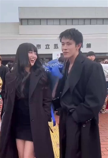 成人式におけるカップルのスーツコーデ