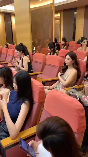 Shanghai Auto Show Model Interview #CAR MODEL BEAUTY #mold special #fullscreenlonglegs #modelinterview #TopCarModel