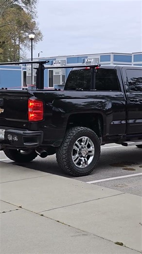 2016 LML Duramax Midnight Edition - 4" Exhaust to Aeroturbine Muffler to 6" MBRP Tip
