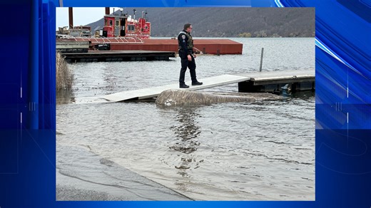 Sheriff's Office: Boat capsizes on Canandaigua Lake, occupants brought to shore on Thursday