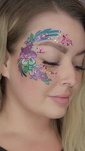 30K views · 2.3K reactions | $5 Hibiscus stencil coming in clutch lol I usually paint at a few luau themed parties during the summer so I'll be using this a lot #facepainting #tutorial #diy #facepainter #hibiscusfacepaint #facepainttutorial #birthdaypartyideas #luauparty #artist #arttutorial | Squishy Doodle Face Painting | Facebook