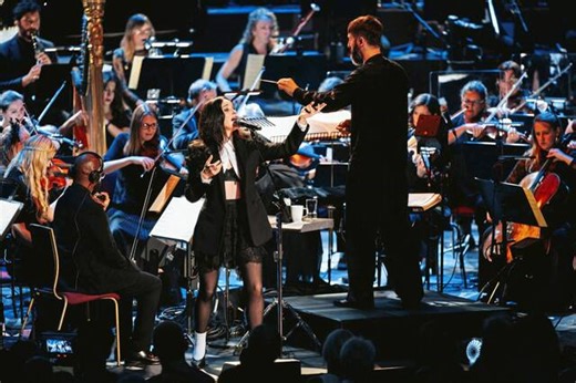 St. Vincent finding ‘abandon through precision’ in collaboration with Pittsburgh Symphony Orchestra