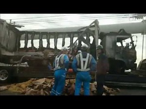 自動車事故 明石海峡大橋通行止め 大渋滞発生！ 自動車火災による事故でした。