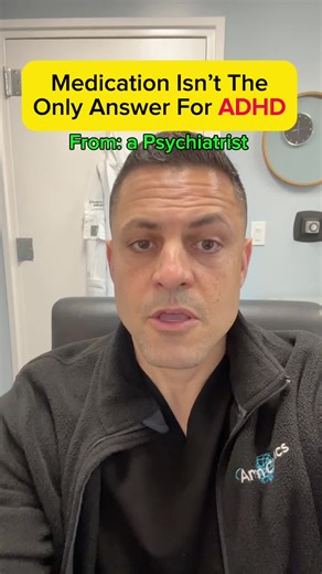 Many people think medication is the only option for ADHD. That’s just not true. ADHD is a brain-based condition — and brains respond to how we live. Here are natural, evidence-based ways to support an ADHD brain: 🏃‍♂️ Exercise (especially cardio) Improves dopamine, norepinephrine, and brain blood flow — often improving focus and mood. 🥗 Nutrition matters Reducing sugar, gluten, and ultra-processed foods can stabilize blood sugar and reduce inflammation that worsens ADHD symptoms. 💊 Targeted s