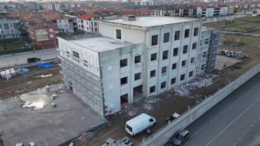 2014 yılında temeli atılan ancak uzun yıllar âtıl vaziyette kalan bina, girişimlerimizle Bilişim Teknolojileri MYO yerleşkesine dönüşüyor. 🔜 Binanın, 2026-2027 Akademik Yılı ile birlikte kapılarını açması planlanıyor. Detaylar 👇 🔗 https://subu.edu.tr/node/26464?unitID=ALL | Sakarya Uygulamalı Bilimler Üniversitesi