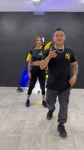 464K views · 17K reactions | MOLO DOBLE Vuelta de Cumbia #tutorial #cumbia #baile #clasesdebaile #reels #trending #rikacha #dance #tutoriales #SONIDEROS #facebookpost #shortvideo #tiktok | Rikachá Dance Company | Facebook