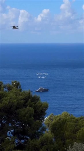 Exploring the globe is amazing, exploring it on your private yacht is a whole different story. 🎥 by @jamesology_ | Theyachtguy