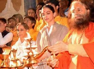 Here's the latest buzz from #Bollywood | The Times of India