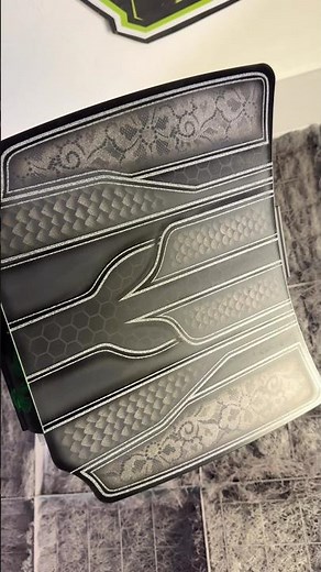 Lowrider Graphics in 8 easy steps