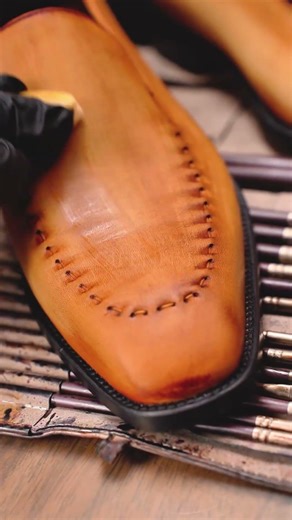 Gifennse Brown Suture Loafers: Coloring Process Z #mensshoes #leather
