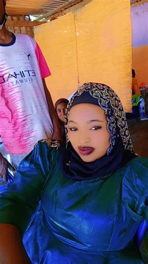 Vidéos de Aïcha Diallo (@dialloaichacom0) avec Hypnotisé - Greg Burkimbila