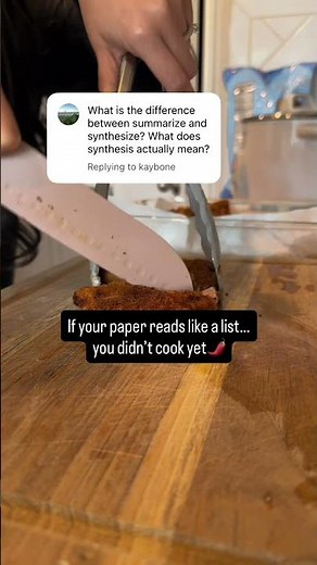 This is one of the clearest ways to understand summary vs synthesis in a literature review: 👉