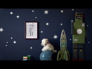 Tehosteseinä - Unique 9 - Galaksi: Sablonimaalaus Taika Glow'lla