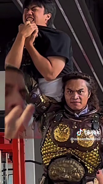 #stitch with @Hulkcn 💪 #greenscreen where did bro come from 😭😭 #gymhumor #gymcomedy #gymfunny