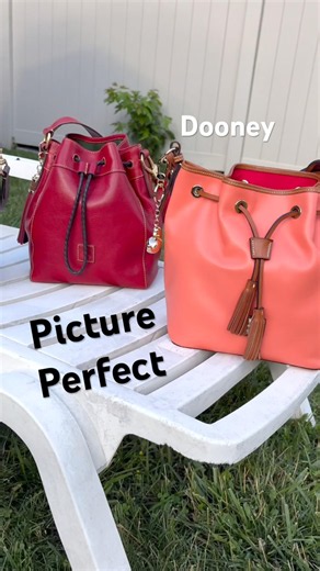 HANDBAG VALLEY DOONEY & BOURKE HATTIE TASHA MARLOWE DRAWSTRING #dooneyandbourke #dooney #gardenwalk