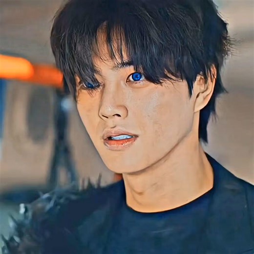 Cha Hyun-su vs Lee Eun-hyuk Bus Fight 🔥 Hyun-su Trapped by Wings | Sweet Home Kdrama Scene #shorts