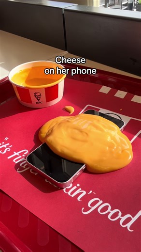 Cheese knows, what cheese wants 💅🫦 #kfc #kfcgr #cheese #dive | cheese not going home