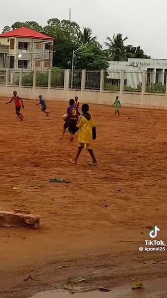 71K views · 3.6K reactions | Messi  , qui es-tu ?  | Direct Foot Togo | Facebook