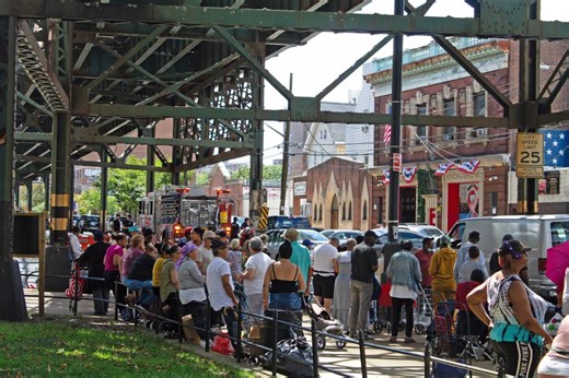 Photos: City of Faith Church of God to host weekly food distributions throughout October – Bronx Times