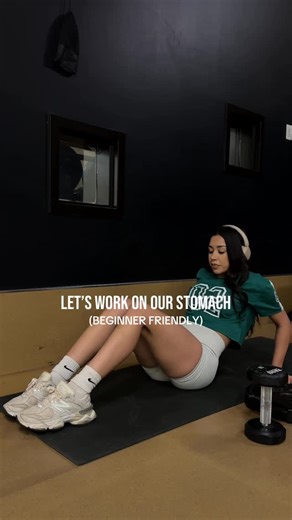 Danitza on Instagram: "Love a good ab workout🤍 Shorts from @yeoreo_official dc Danitza 🤍 #abs #beginnerfriendly #core #deepcore #gymgirls"