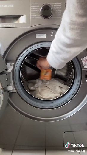 Effektive Hausmittel: Gardinen wieder blitzsauber!