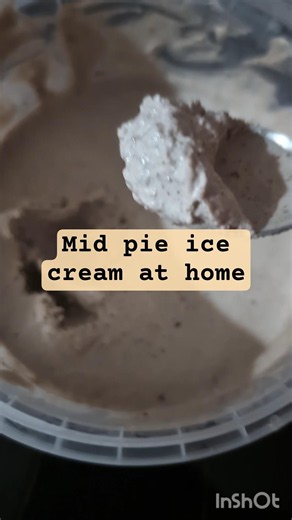 Mud pie ice-cream @ home #icecream #viral #dessert #icecreamrecipe #homemadeicecream #dessertblogger