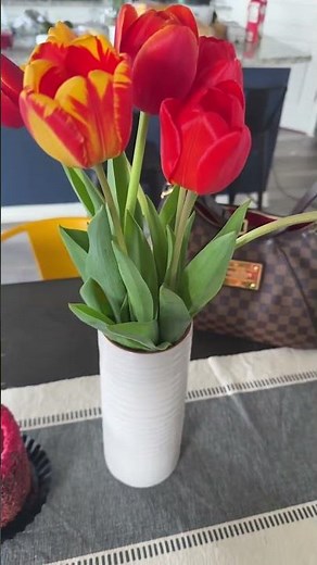 Tulip Care Tips: Cold Water & No Direct Sun! #tulips #farmersmarket #flowers