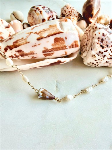 Hawaiian Shell and Pearl Necklace - Etsy