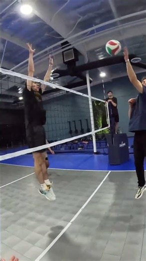 This Volleyball Serve Will Blow Your Mind! Watch the Power! 😱🏐