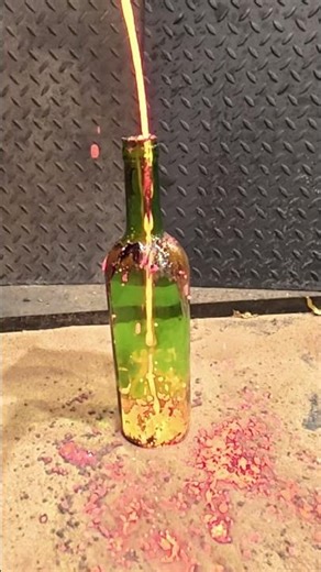 Molten Metal vs Wine Bottle #moltenmetal#experiment#scienceexperiment#glass#bottle #wine