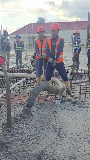 Accurate Concrete Pouring Method - Good tools and machinery make work easy