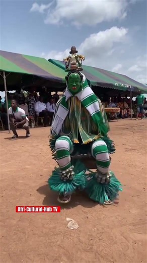 Zaouli’s Incredible Stool Dance 🔥🪑 | Unbelievable Balance & Cultural Mastery #africa