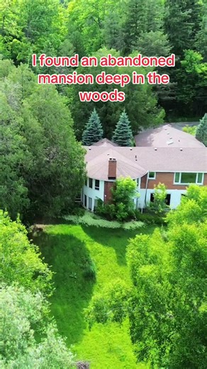 Exploring an Abandoned Mansion in Ontario's Woods