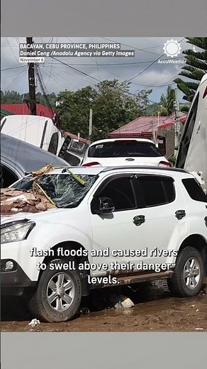 Typhoon Kamalji Destroys Whole Neighborhoods in the Philippines